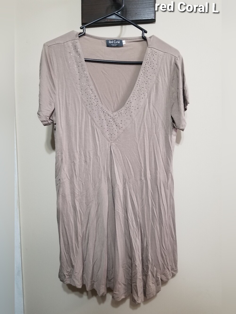 Red Coral Taupe V-Neck Short Sleeve Top - Large Tunic Metallic Accents